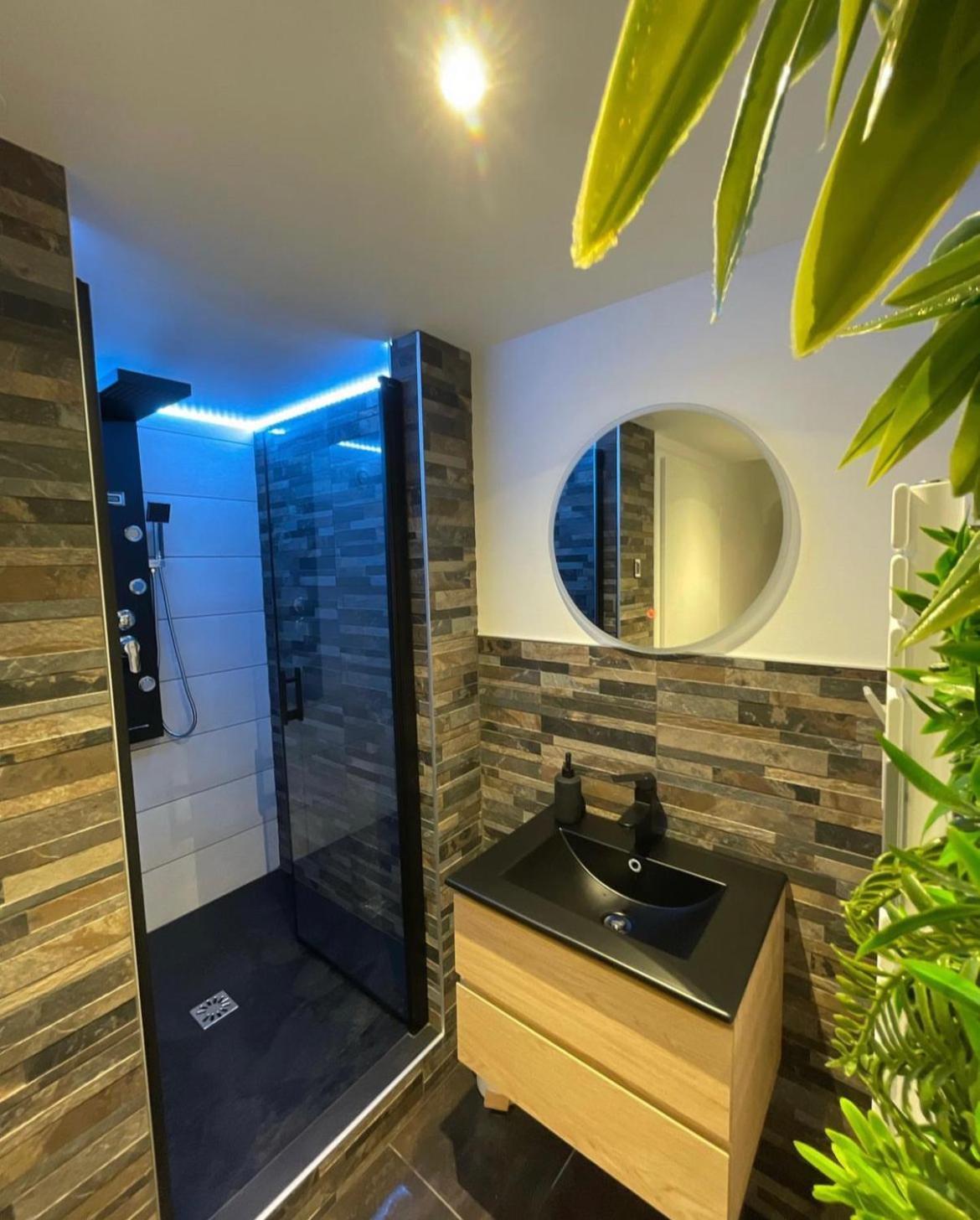 Love Room: Aux Plaisirs Des Sens Jacuzzi Prive Барр Екстер'єр фото